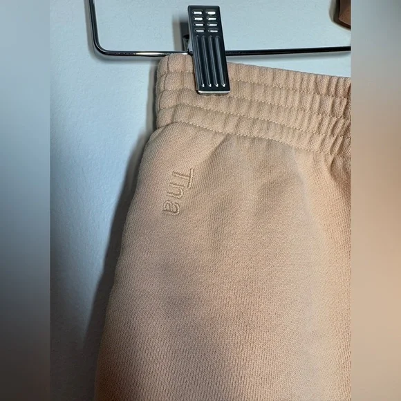 Aritzia TNA Cozy Af Fleece Perfect Micro Shorts / Tan - Picture 4 of 7